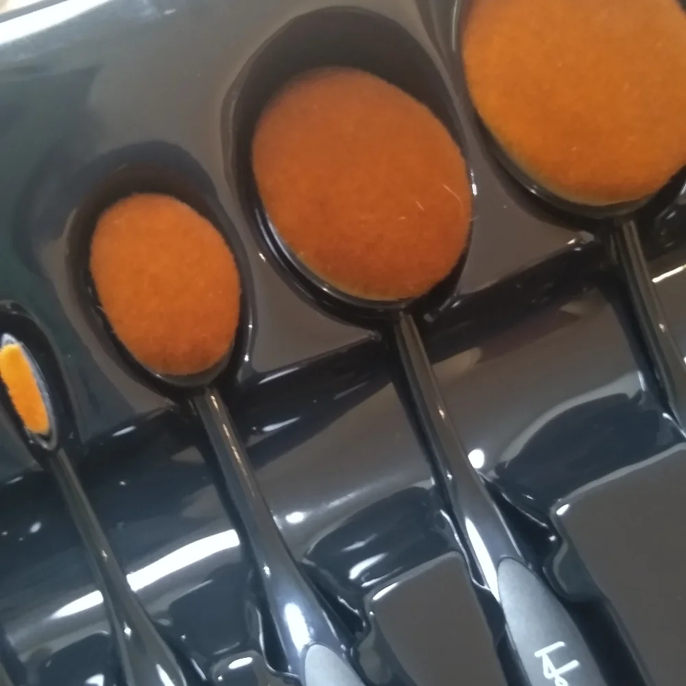 Professional Series Oval Paddle Makeup Brush Set